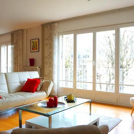 Avenue Bugeaud - 16 Daire